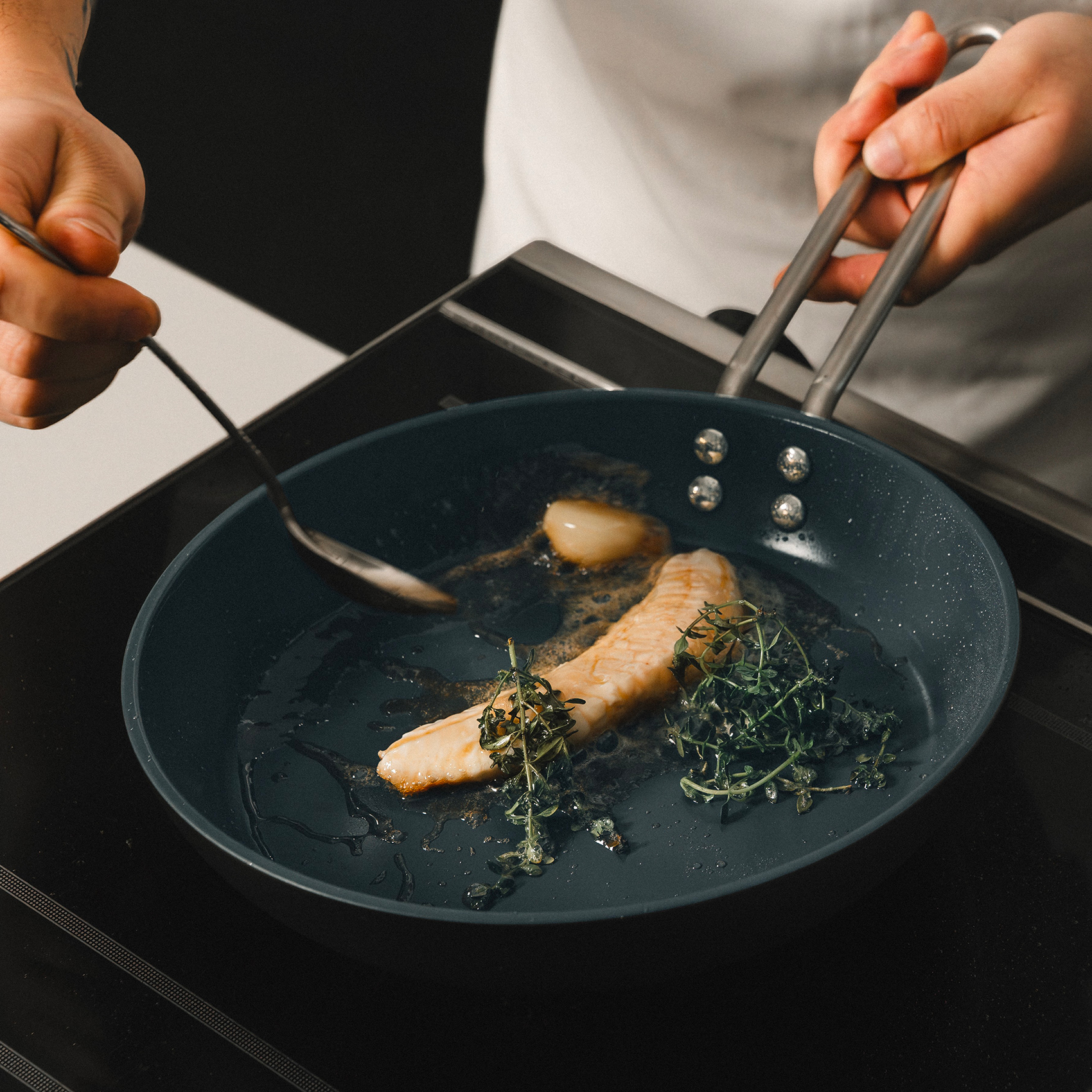 Pánev 20 cm Eva Solo Laser Titanium Professional nepřilnavá 11